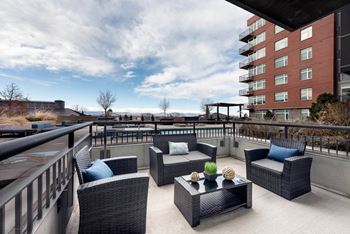 Private balconies & juliettes*